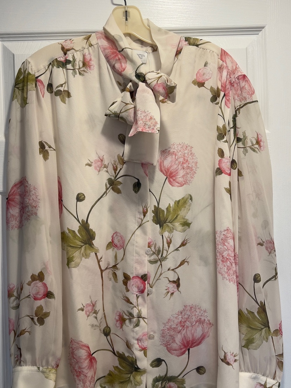 Tie-Neck Floral Blouse in Cream and Pink